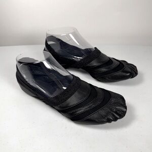 Capezio Women’s Freeform Ballet Shoe in Black Size 8.5M